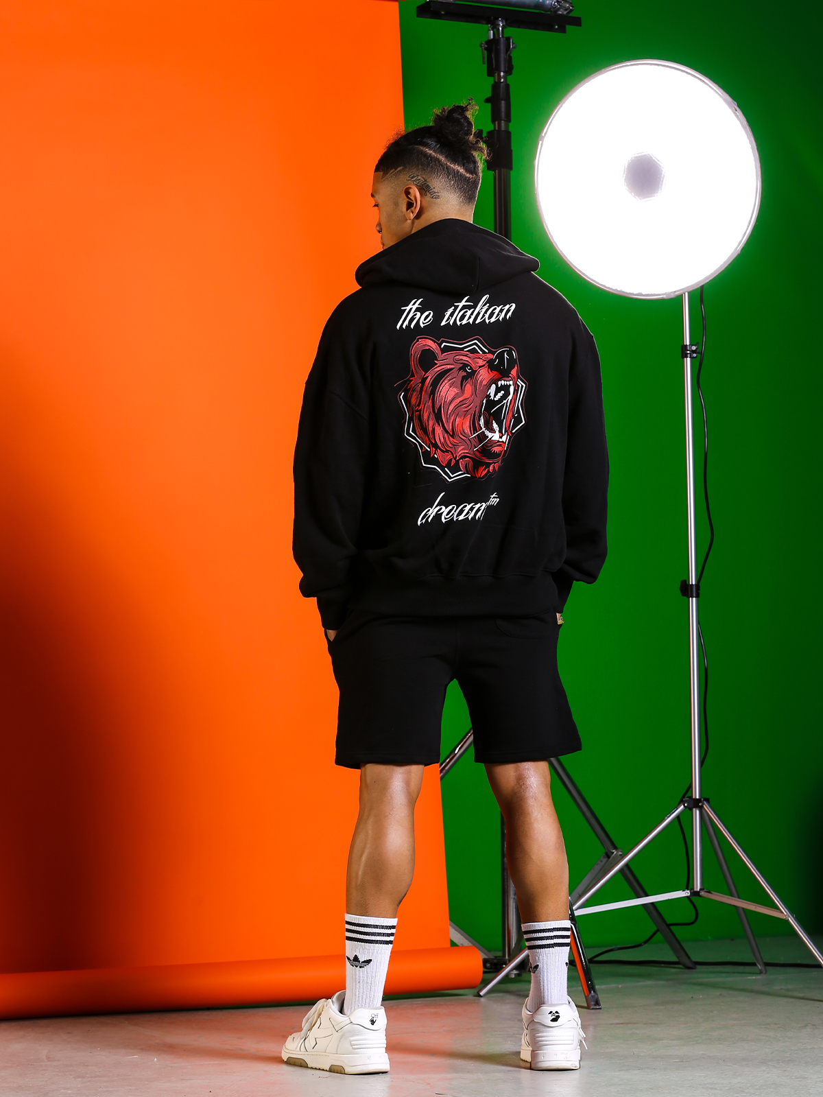 Pantaloncini Corti ESSENTIALS BLACK The Italian Dream Marvin Vettori